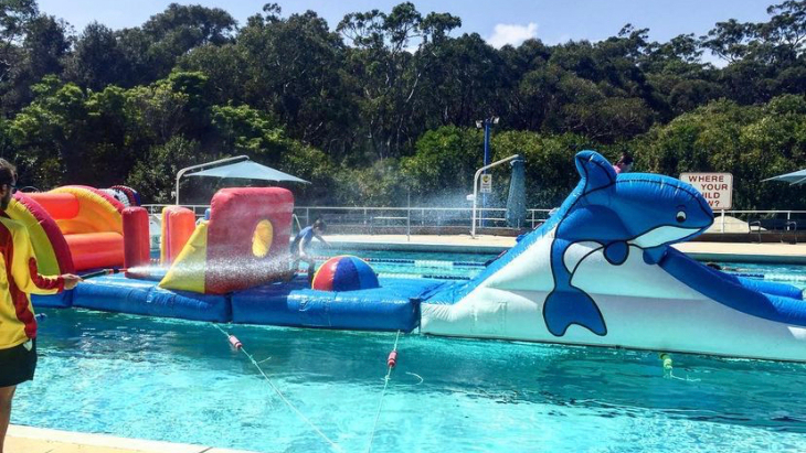 Pool inflatable obstacle course