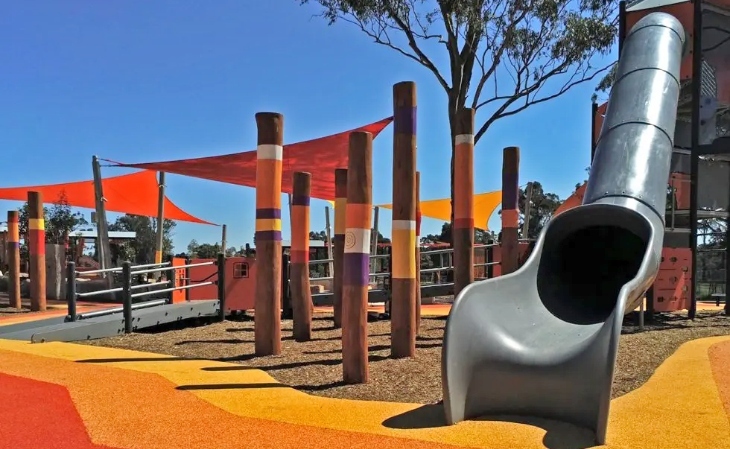 Milton Park Playground: Fun in the Sun in Macquarie Fields | ellaslist